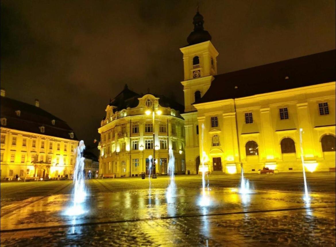 Wall St House Sibiu Exteriör bild